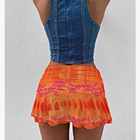 NWOT Hawaiian Print Skirt 💐 - Picture 4 of 7